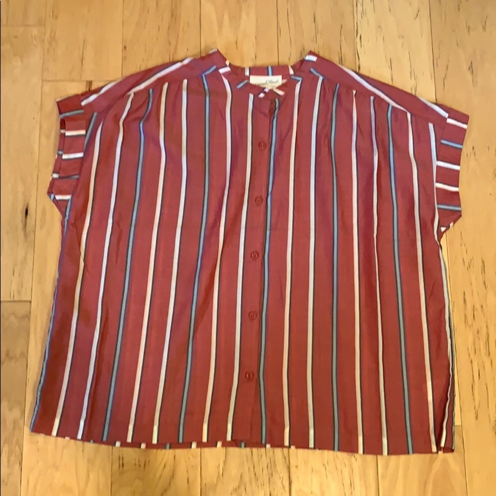 Short sleeve button up shirt